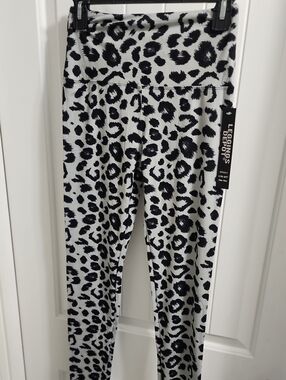 Leggings Depot Womens Black & Gray Leopard Print Leggings O/S